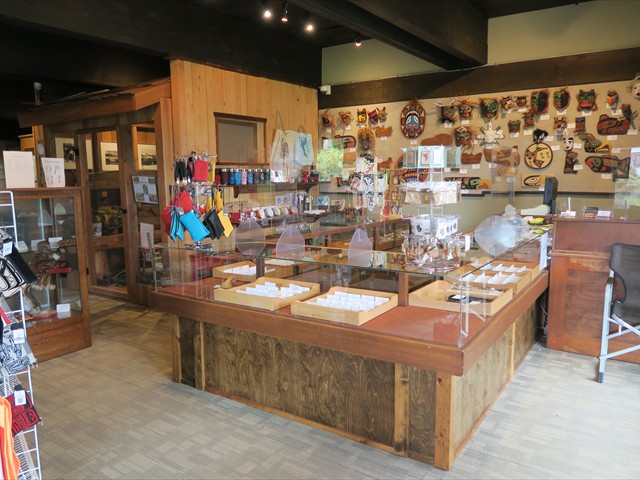 Gift shop 1
